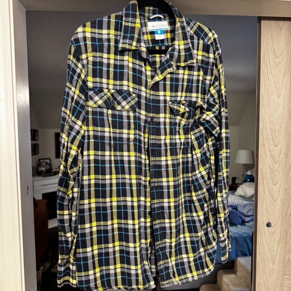 Columbia Sporting Company - Men's Large Flannel - (Yellow, Black, Blue, Grey)